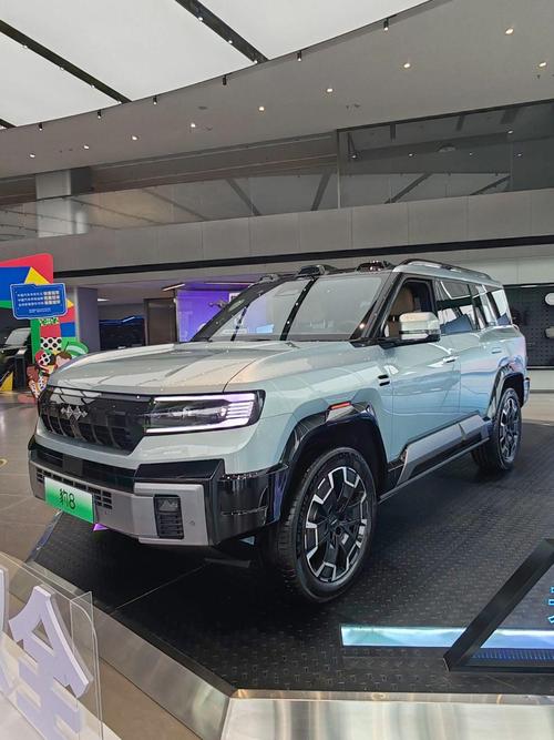 重庆江北区蓝驰宏企业管理咨询比亚迪方程豹硬派越野的爆款，英菲尼迪35周年与你共成长